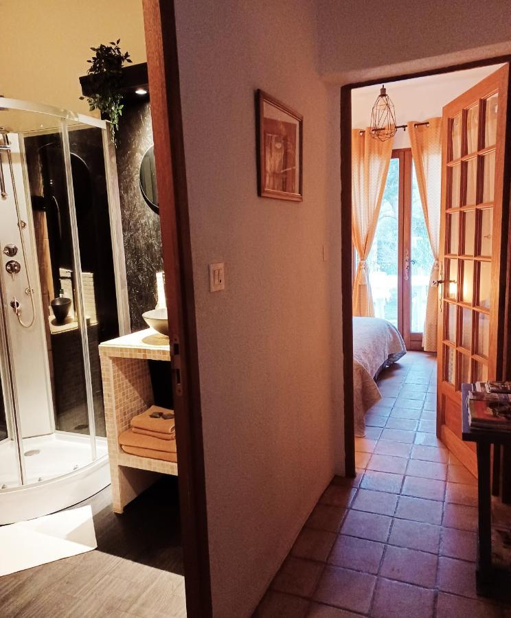 Suite Avec Jardin Entre Aix En Provence, Luberon Et Verdon Peyrolles-en-Provence Exteriör bild