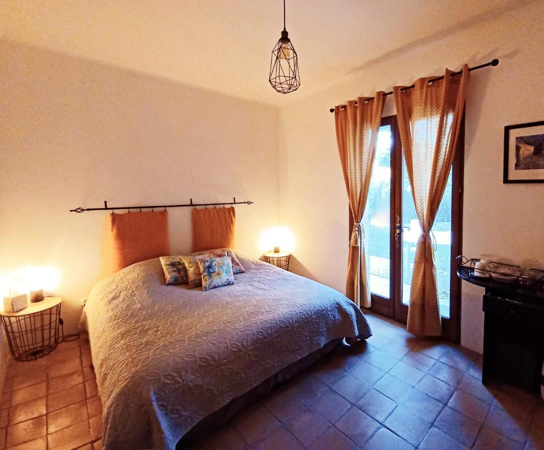 Suite Avec Jardin Entre Aix En Provence, Luberon Et Verdon Peyrolles-en-Provence Exteriör bild